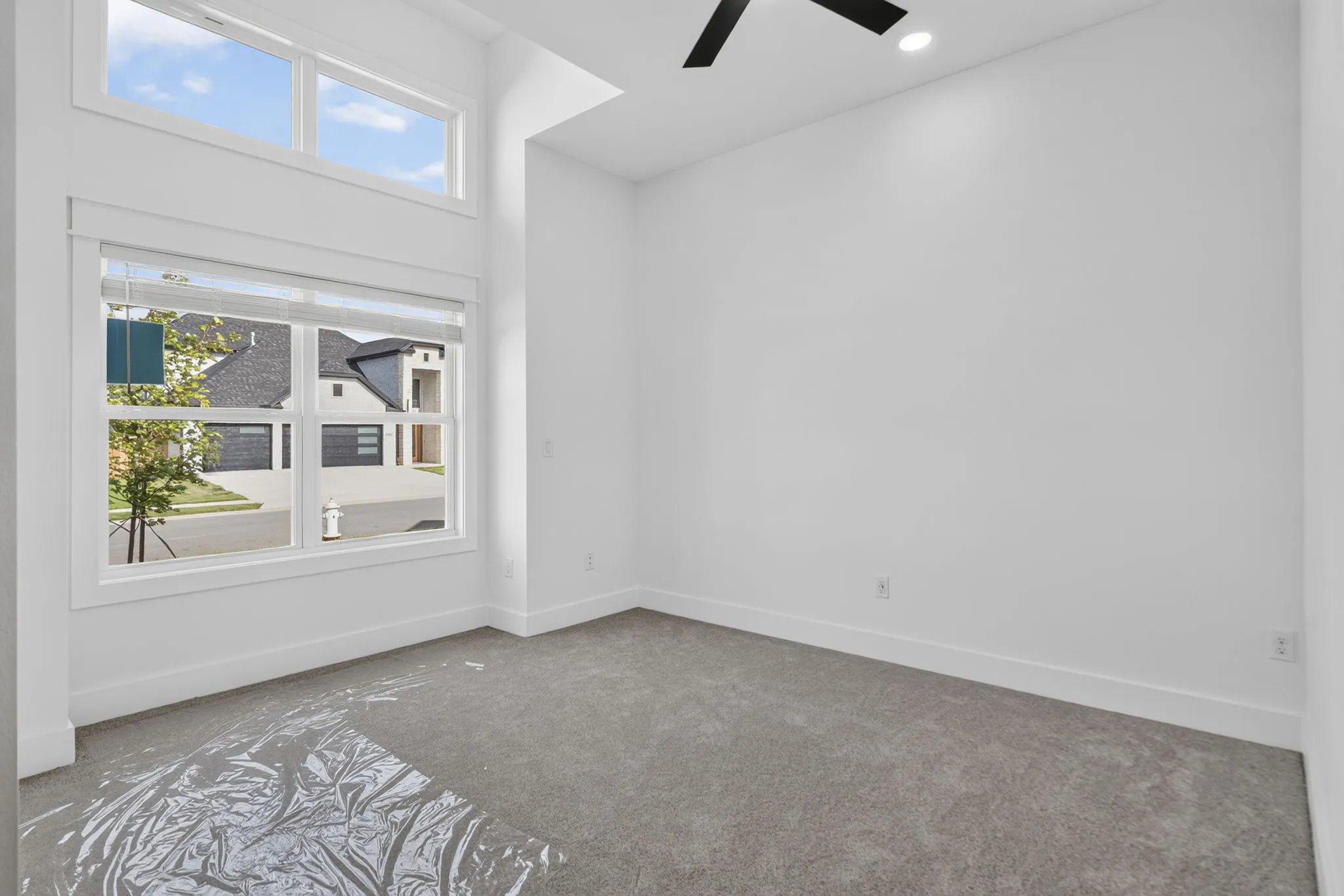 331 Hedge Sliver Oaks gallery image 17